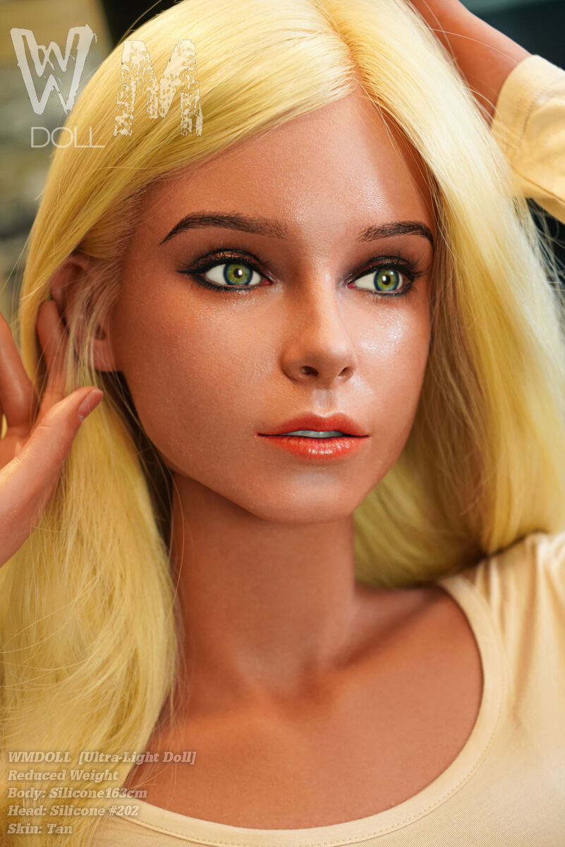 Chloe thumbnail 21